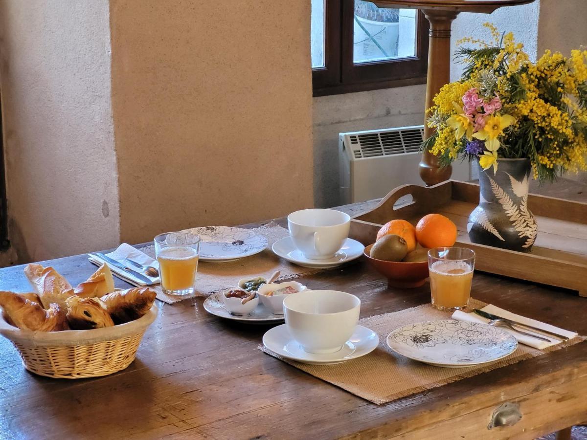 La Cressonniere Acomodação com café da manhã Parthenay Exterior foto